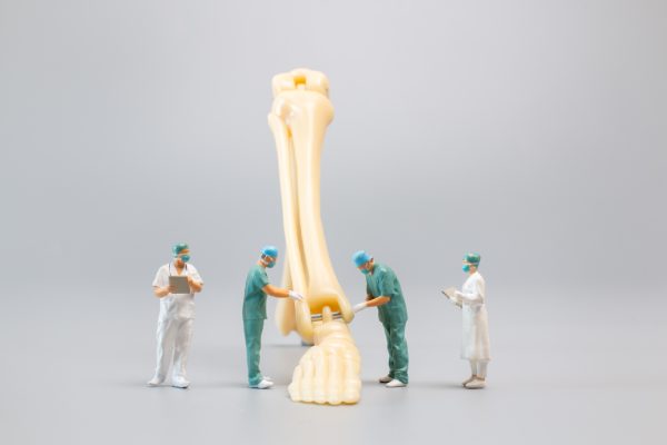 Foot examination and bunion assessment during an orthopedic consultation in Istanbul